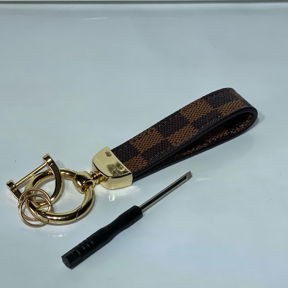 Keychain - Picture 3 of 3